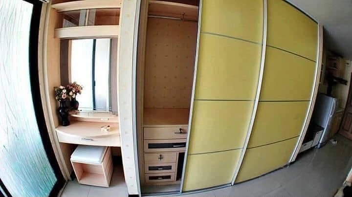 For rent: Champs Elysées Tiwanon, Building C, 6th floor. Spacious room, not cramped at all. Fully furnished. You definitely need to book this one!