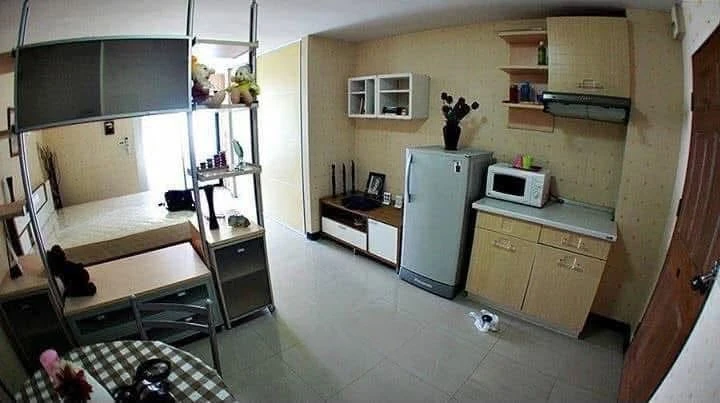 For rent: Champs Elysées Tiwanon, Building C, 6th floor. Spacious room, not cramped at all. Fully furnished. You definitely need to book this one!