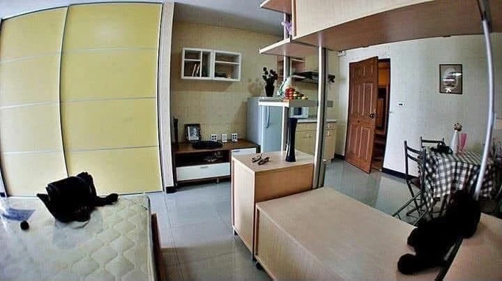 For rent: Champs Elysées Tiwanon, Building C, 6th floor. Spacious room, not cramped at all. Fully furnished. You definitely need to book this one!