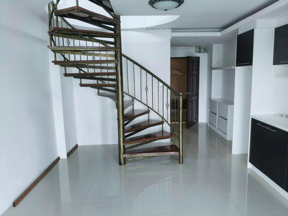 For rent: Champs Elysées Chaengwattana, a two-story condo in a prime location, totaling 65 square meters. You can't miss this opportunity!