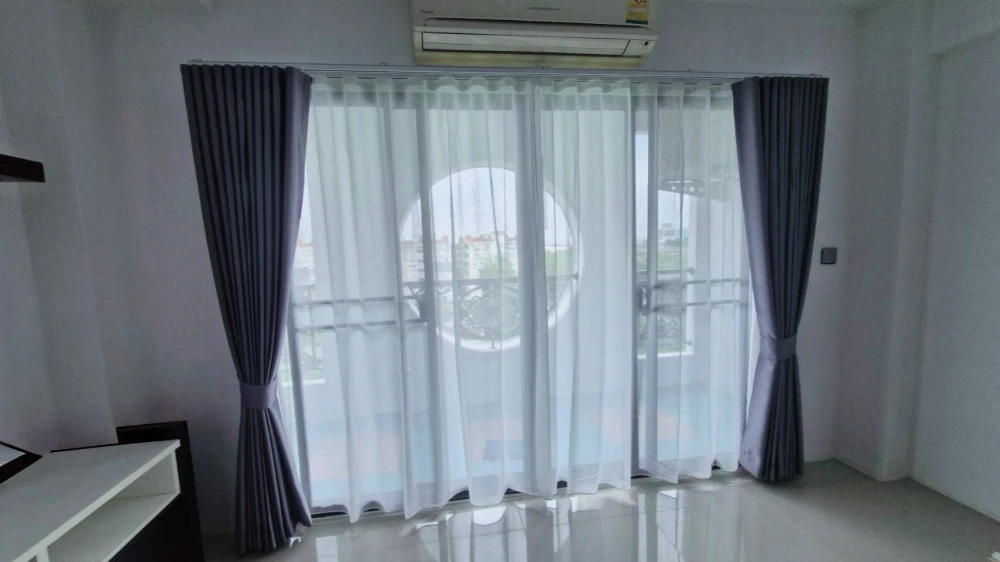 For rent: Champs Elysées Chaengwattana, a two-story condo in a prime location, totaling 65 square meters. You can't miss this opportunity!