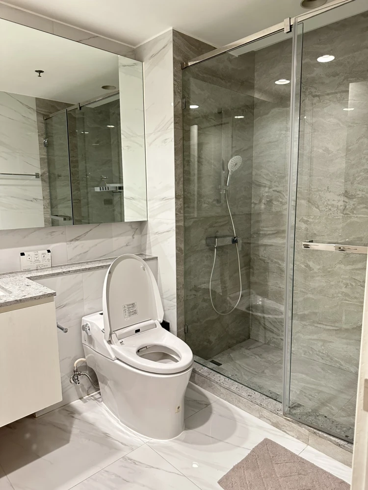 For rent: Nusasiri Grand Hotel, fully furnished apartment with complete appliances. Spacious and comfortable. Book now before it's too late!!!