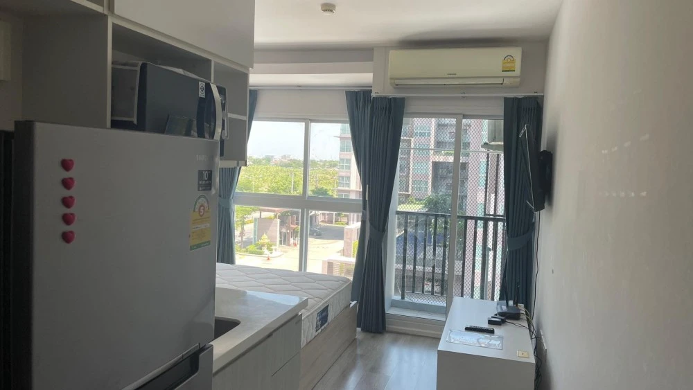 For rent, Double Lake Condominium, nice room, fully furnished, ready facilities, don't miss it.