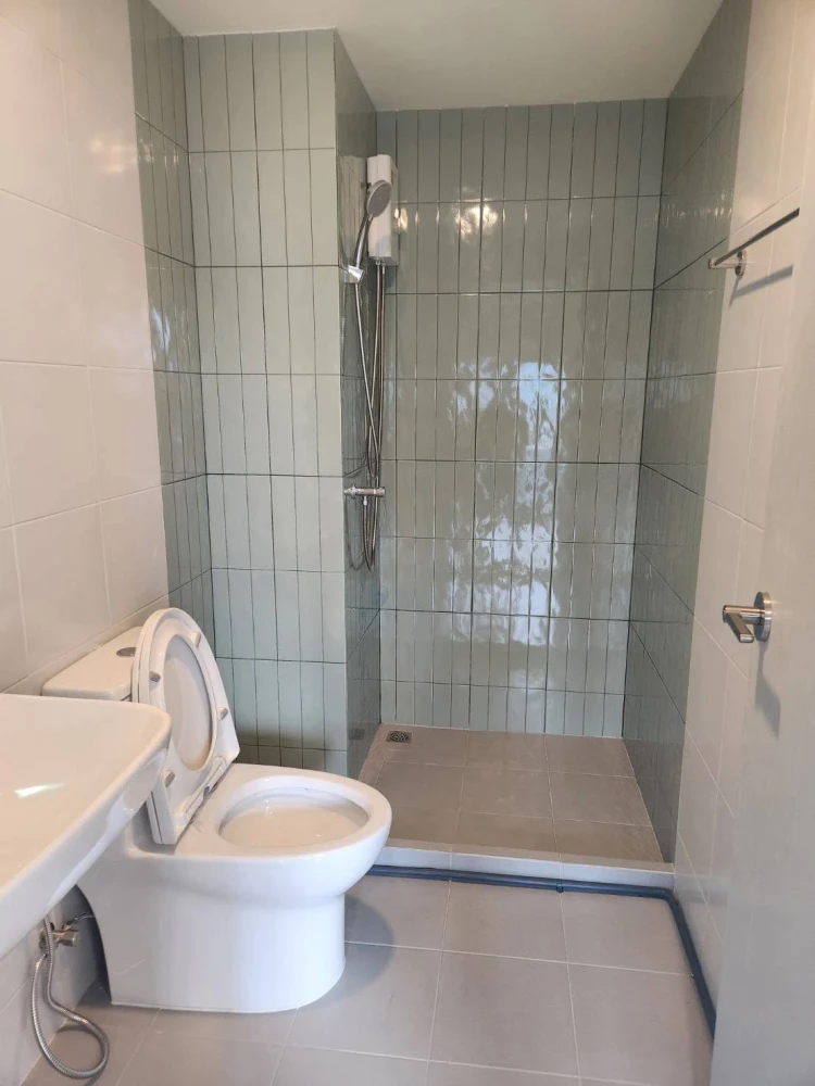 Selling down payment, The Origin Bang Khae, spacious room, partitioned, good location, convenient transportation, don't just look.