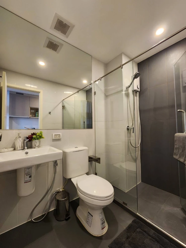 For rent!! The Origin Ram 209 Interchange, 11th floor, beautiful room, fully furnished, ready to move in. Don't miss it!!