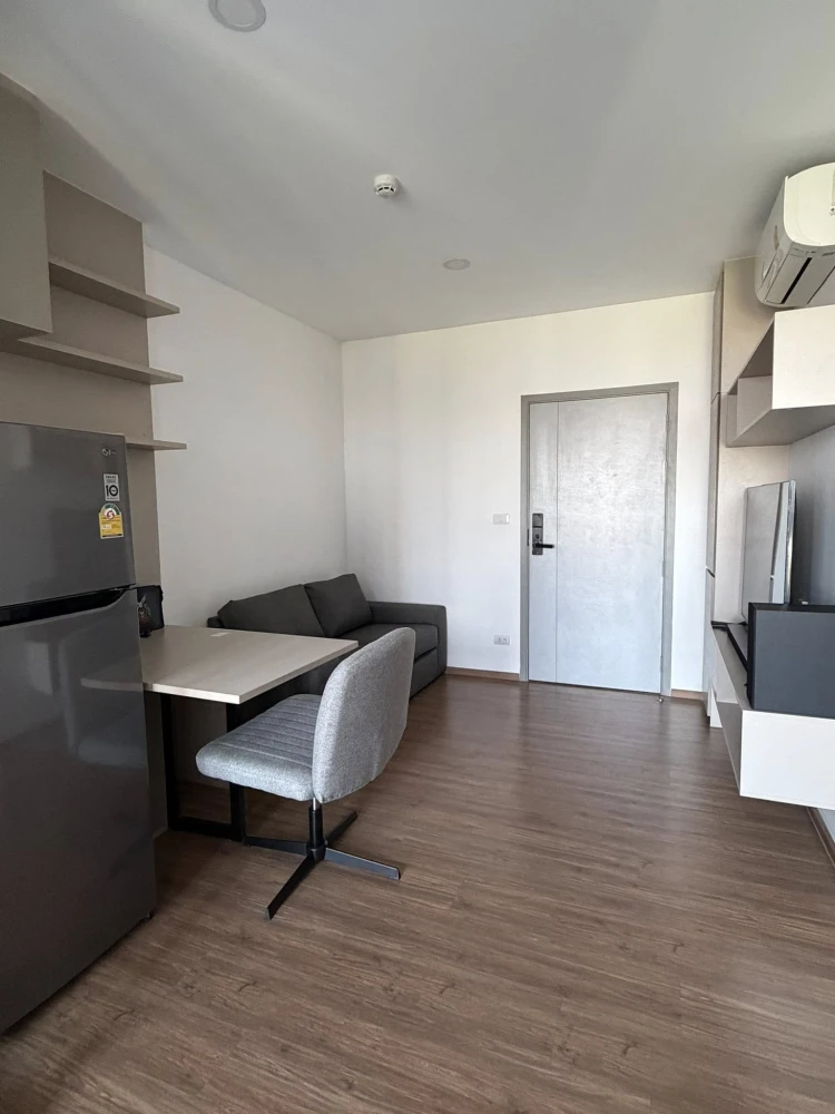 For rent: The Origin Ram 209 Interchange, 18th floor, fully furnished with electrical appliances, large screen TV for viewing