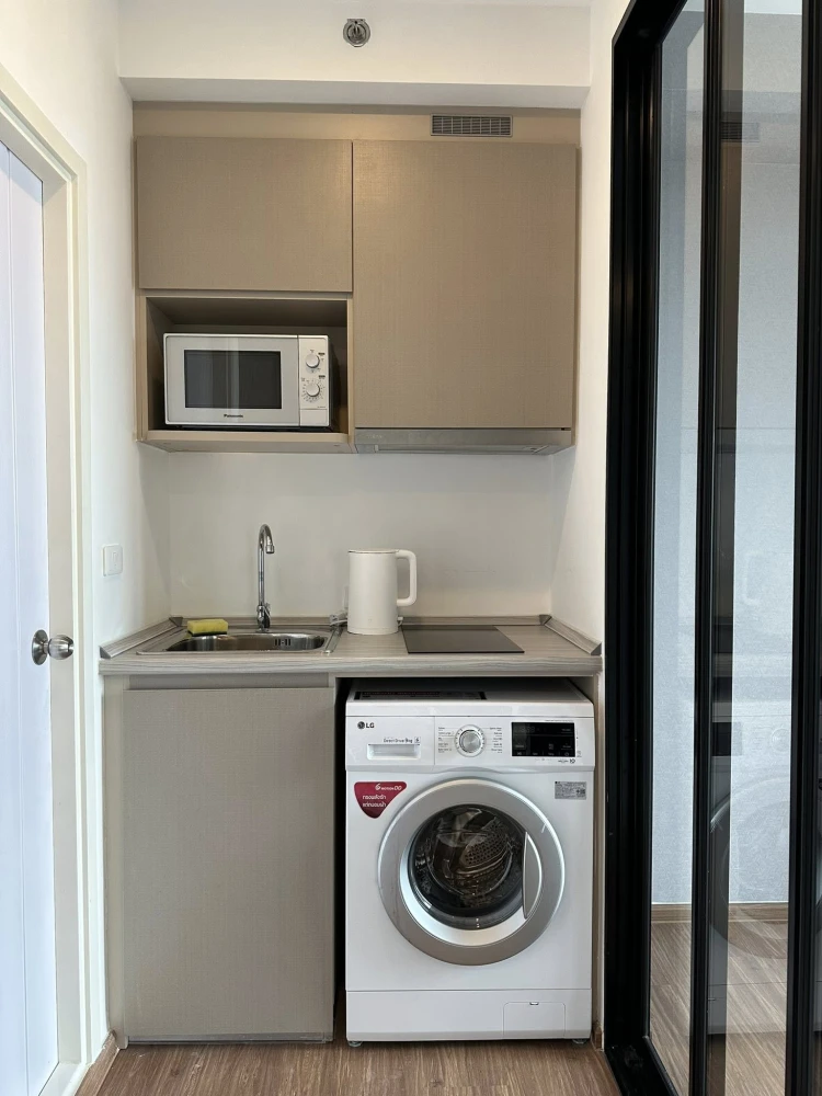For rent: The Origin Ram 209 Interchange, 18th floor, fully furnished with electrical appliances, large screen TV for viewing