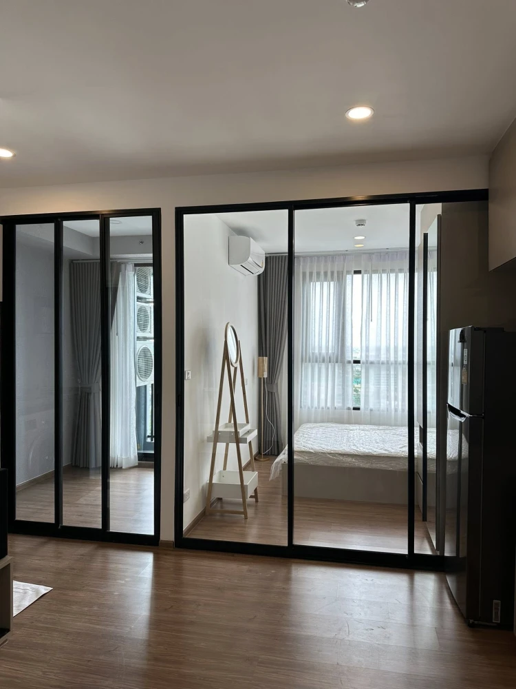 For rent: The Origin Ram 209 Interchange, 18th floor, fully furnished with electrical appliances, large screen TV for viewing