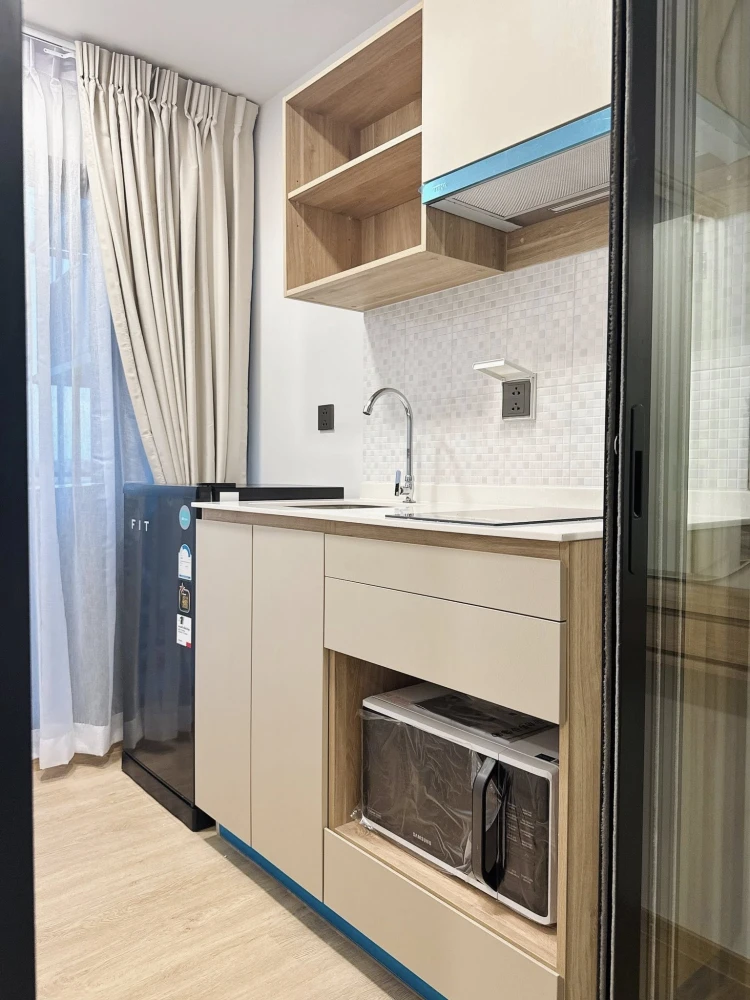 For rent: The Origin Ram 209 Interchange, 30th floor, very high, complete with furniture and electrical appliances, must reserve.