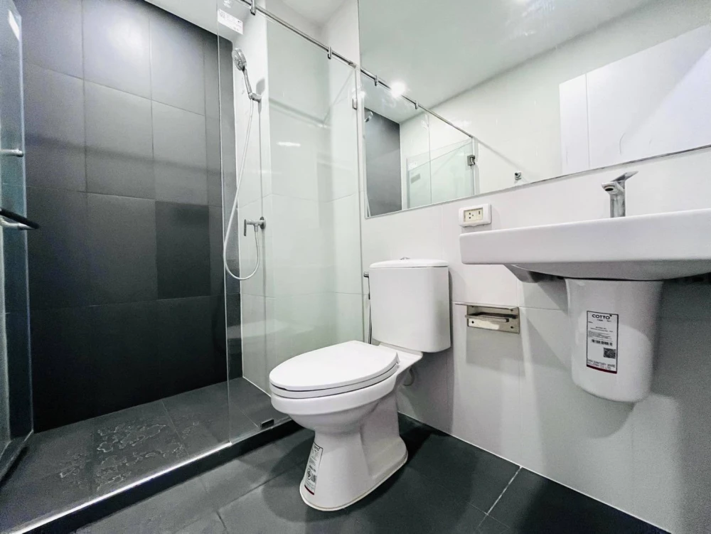 For rent: The Origin Ram 209 Interchange, 30th floor, very high, complete with furniture and electrical appliances, must reserve.