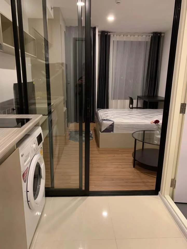 For rent: The Origin Ram 209 Interchange, 25 sq m room, 6th floor, good view, not too high, not too low, ready to move in! Just bring your bags.