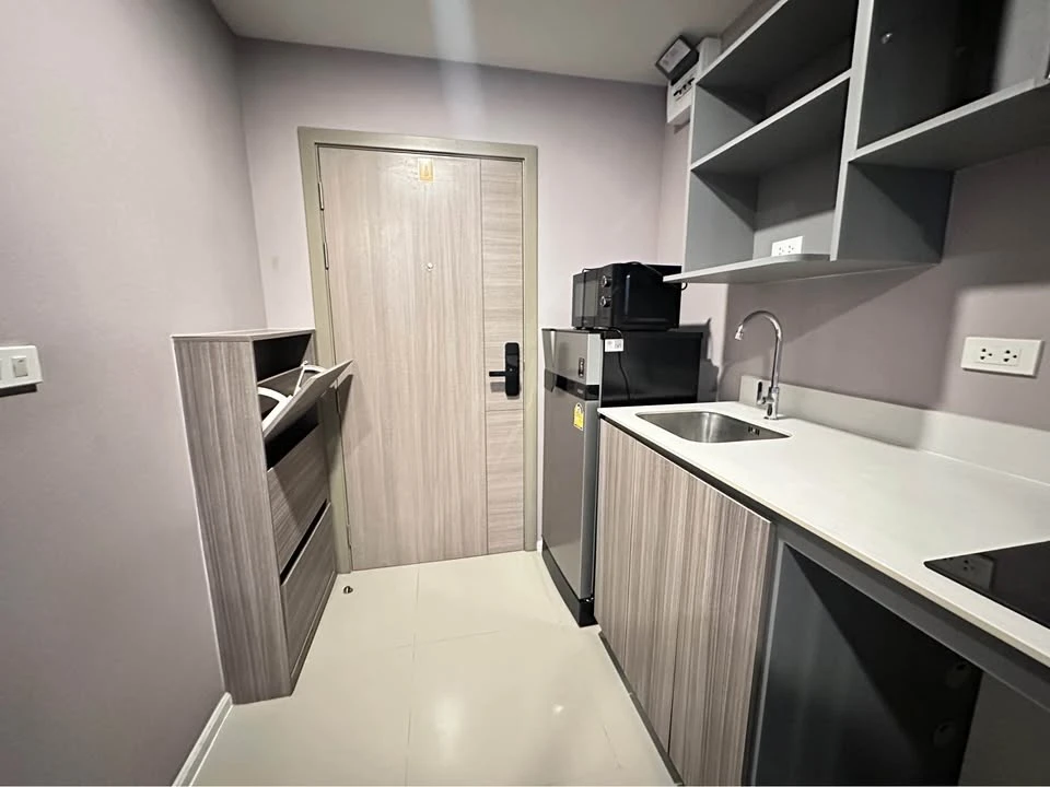 For rent: The Origin Ramintra 83 Station, 6th floor, fully furnished room, nice to live in. If you don't book, you'll miss out. Book now.