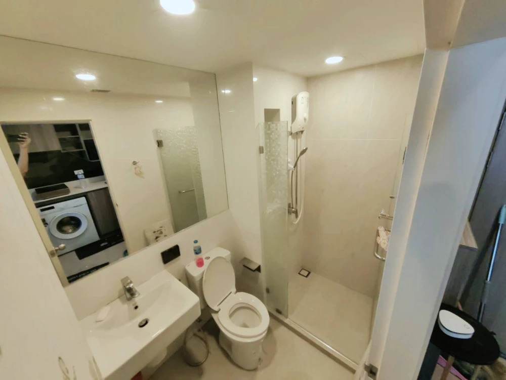 For rent, The Origin Ramintra 83 Station, new room, unpacked. super cute decoration Cool people like us don't miss it.