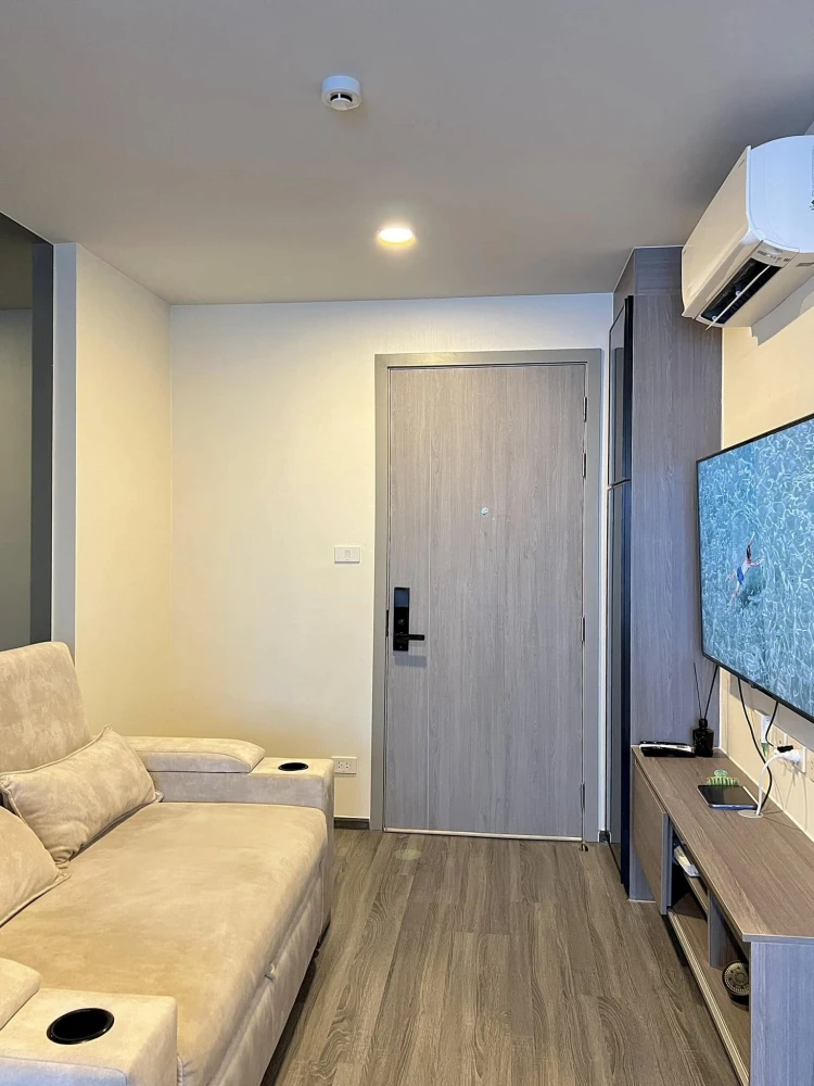 For rent: The Origin Lat Phrao 15, fully furnished, large screen TV, washing machine ready to use. You can't miss this if you don't book.