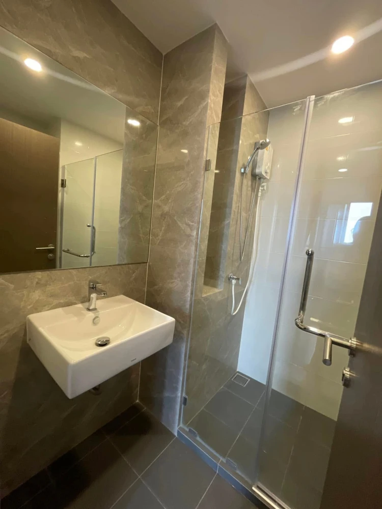 For rent: The Origin Lat Phrao-Bang Kapi, 1 bedroom, 1 bathroom, 12th floor, high view, comes with a special price, hurry and reserve now!