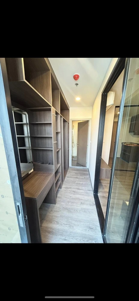 For rent: The Origin Lat Phrao-Bang Kapi, 11th floor, studio, fully furnished, hurry and reserve.