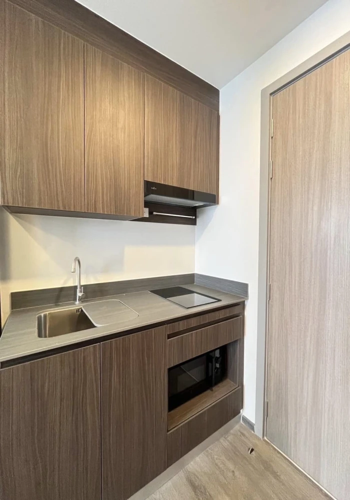For rent: The Origin Lat Phrao-Bang Kapi, beautifully decorated with built-in furniture, fully furnished. Interested in booking now!