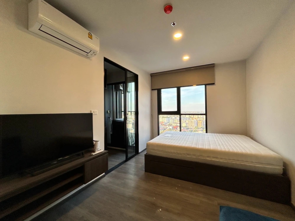 For Rent: The Origin Ladprao Bangkapi. Move-in ready, fully equipped with amenities, and a fantastic price—grab it while you can! images