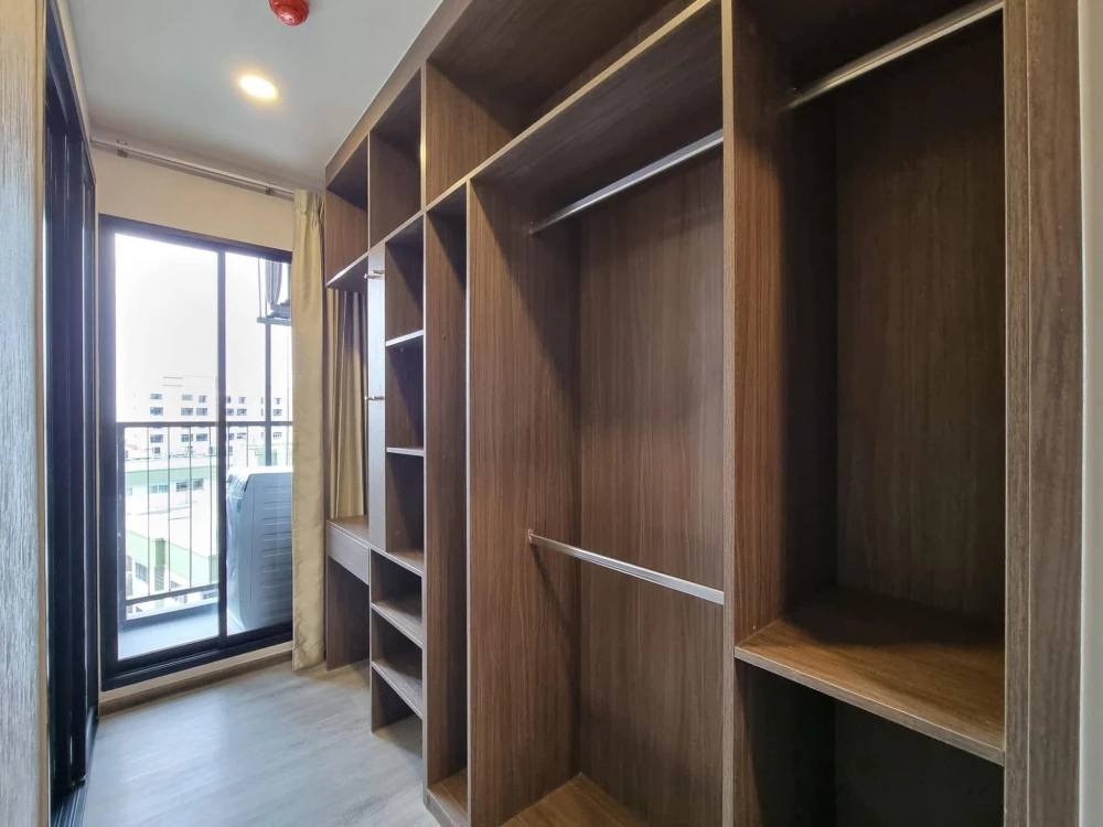 For rent: The Origin Lat Phrao-Bang Kapi, beautifully decorated room with built-in walk-in closet. You must hurry to reserve now.
