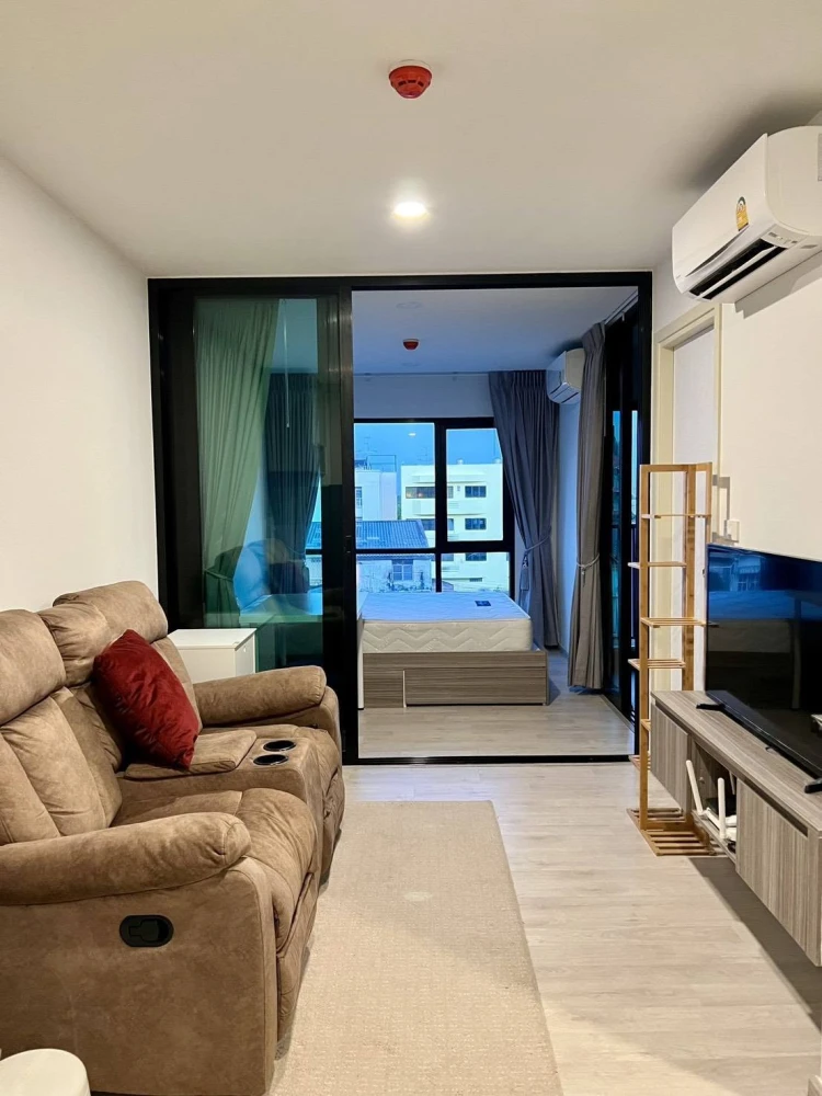 For rent: The Origin Sukhumvit 105. Partitioned rooms with complete amenities. Book now! Don't miss out!