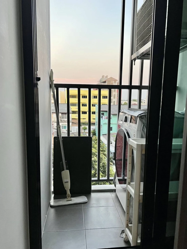 For rent: The Origin Sukhumvit 105. Partitioned rooms with complete amenities. Book now! Don't miss out!