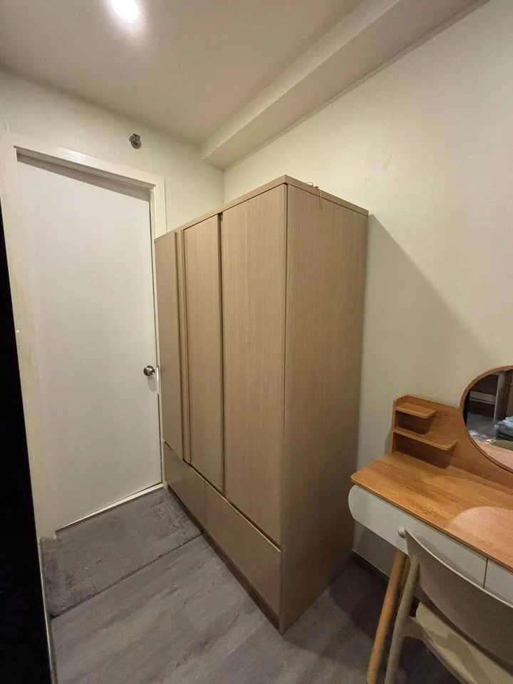 For rent: The Origin Sukhumvit-Sai Luat E22 station, 2nd floor, 22 sq.m. Nicely decorated with built-in furniture, very livable. Book now!