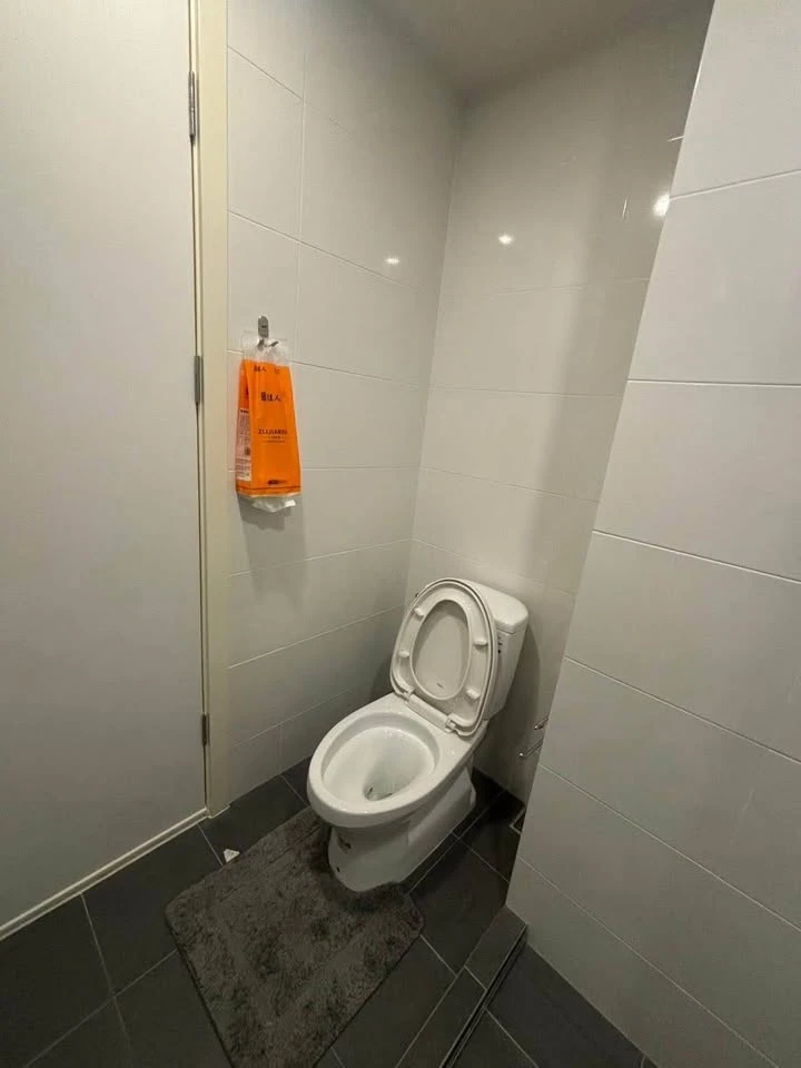 For rent: The Origin Sukhumvit-Sai Luat E22 station, 2nd floor, 22 sq.m. Nicely decorated with built-in furniture, very livable. Book now!