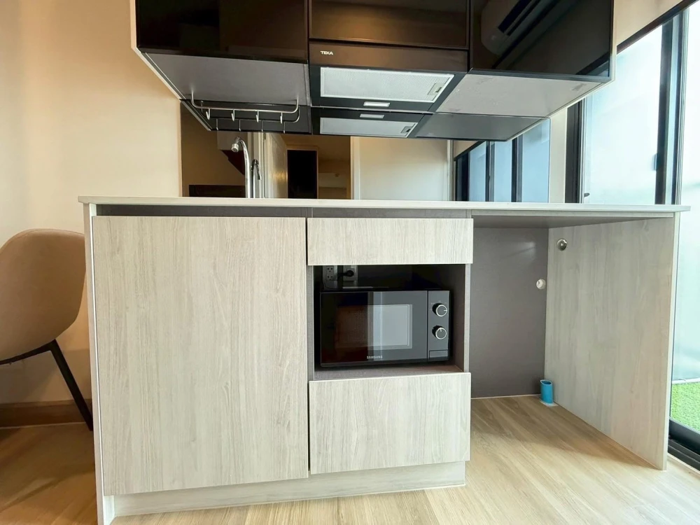 For rent: The Indy Condo, Amata, pool and garden view room, good atmosphere, not hot, open view, not blocked by buildings, view from both the bedroom