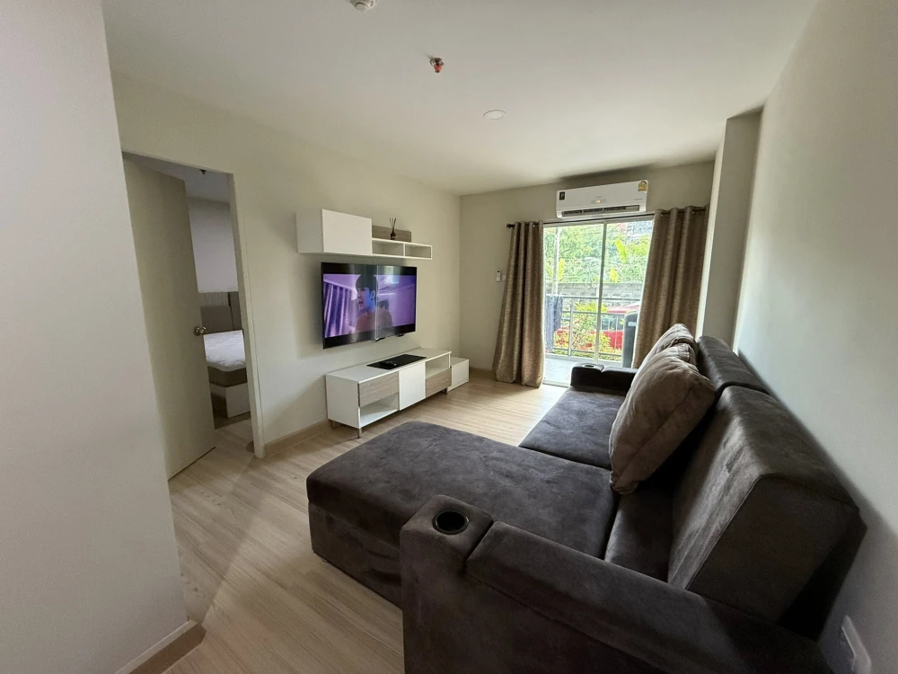 For rent: The Escape Condominium, Sukhumvit 101/1. Parking available behind the room. 1st floor. Feels like home. No need to wait for the elevator. Ve