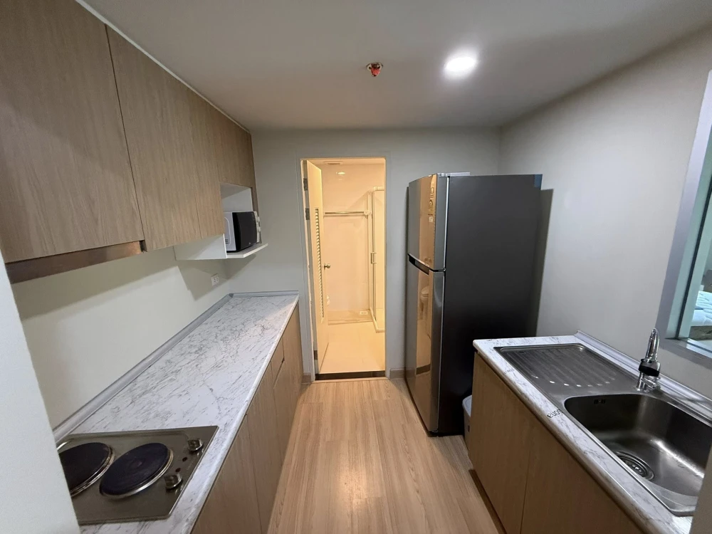 For rent: The Escape Condominium, Sukhumvit 101/1. Parking available behind the room. 1st floor. Feels like home. No need to wait for the elevator. Ve
