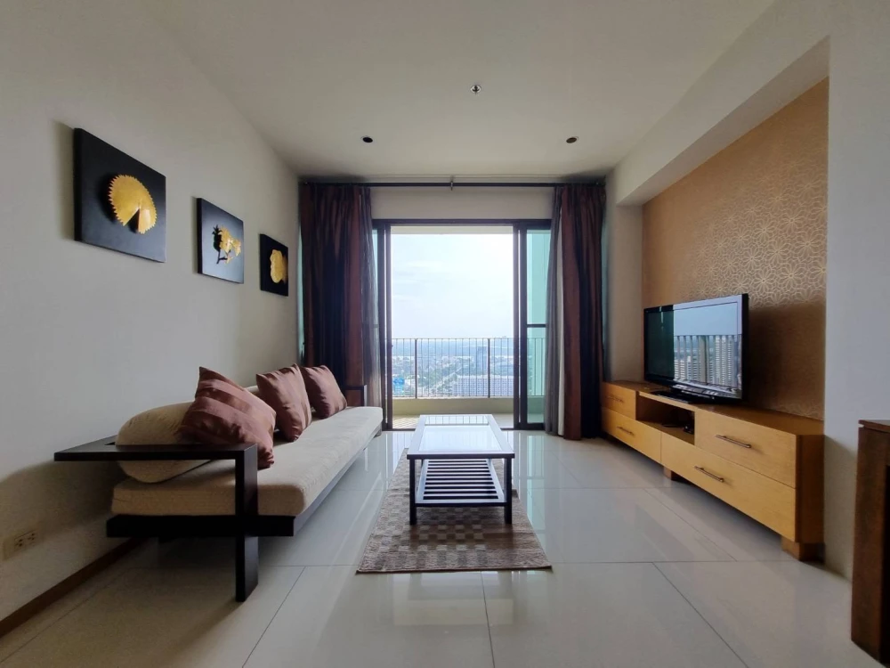 For rent!! The Emporio Place, 31st floor, river view, beautifully decorated room, ready to move in, convenient transportation, don't miss it!!