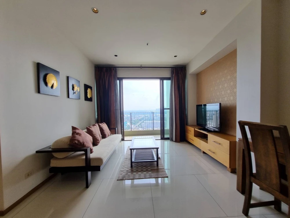 For rent!! The Emporio Place, 31st floor, river view, beautifully decorated room, ready to move in, convenient transportation, don't miss it!!