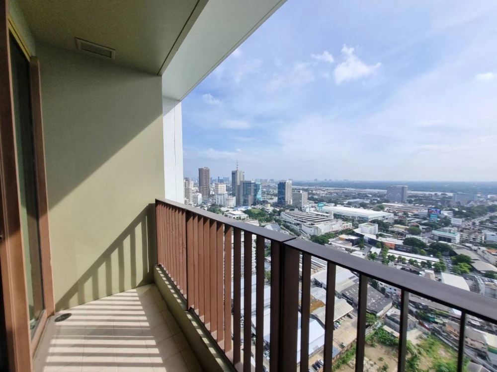 For rent!! The Emporio Place, 31st floor, river view, beautifully decorated room, ready to move in, convenient transportation, don't miss it!!