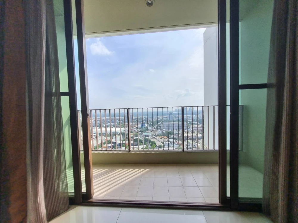 For rent!! The Emporio Place, 31st floor, river view, beautifully decorated room, ready to move in, convenient transportation, don't miss it!!