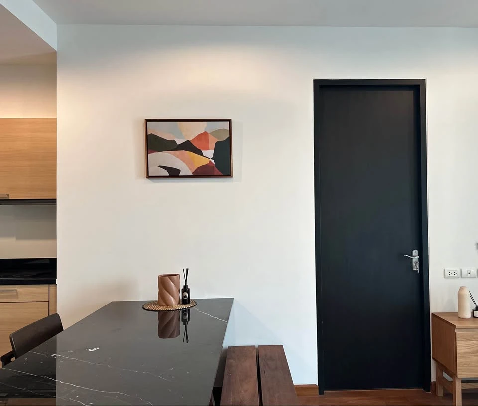 For rent: The Address Chidlom, 69 sq m., corner room, very quiet, prime location in Chidlom area, hurry and reserve now!