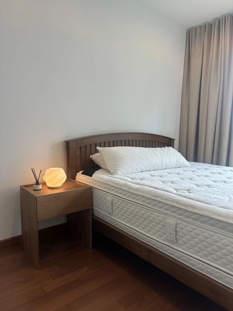 For rent: The Address Chidlom, 69 sq m., corner room, very quiet, prime location in Chidlom area, hurry and reserve now!