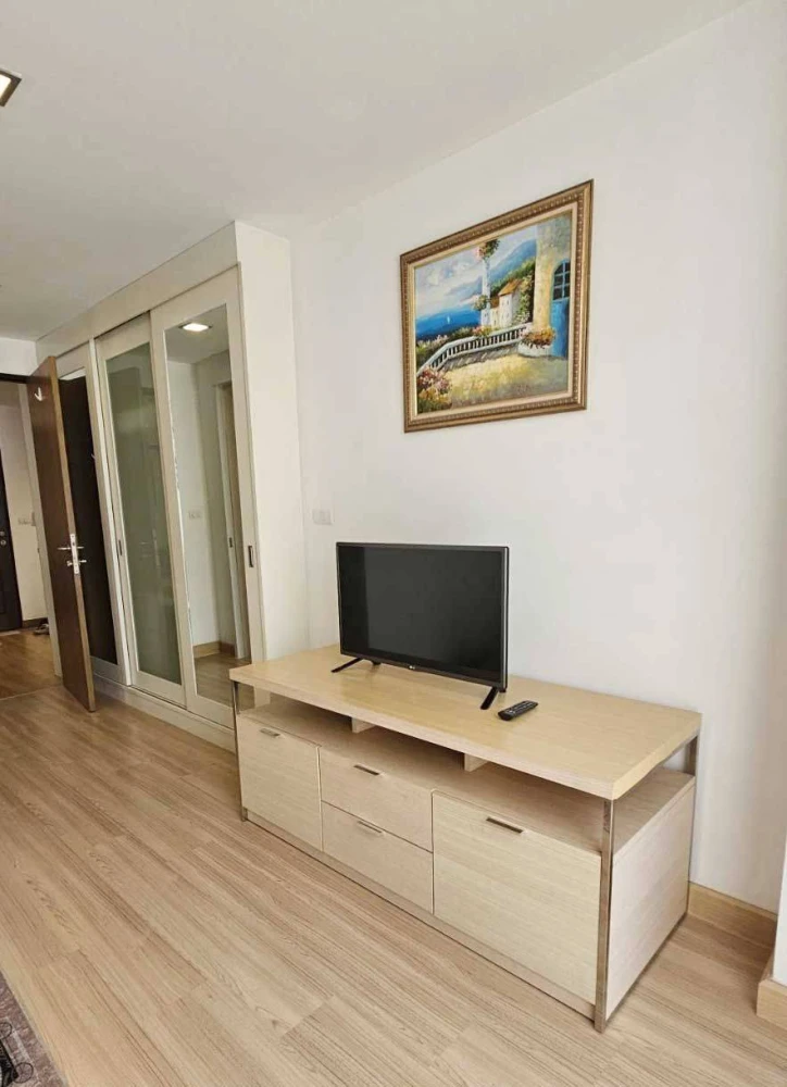 For rent!! The Alcove 49, 4th floor, beautifully decorated room, ready to move in, fully furnished, hurry and book now!!