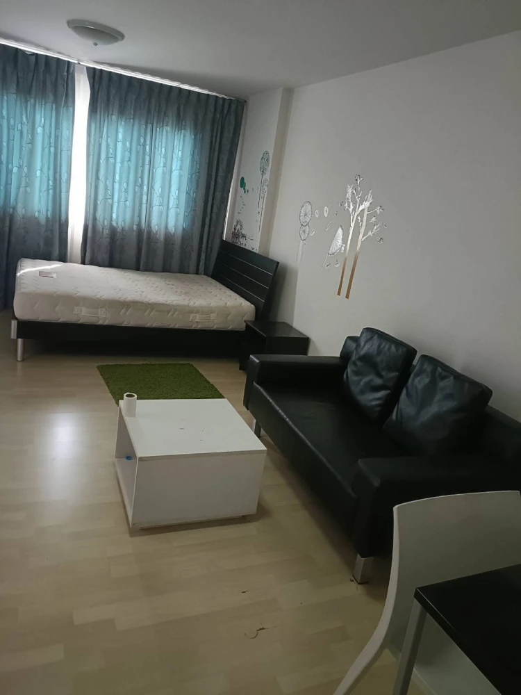 For rent: D Condo Ramintra, room on the 6th floor, just the right height, with complete furniture and electrical appliances. A great price like this,
