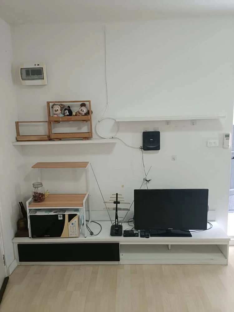 For rent: D Condo Ramintra, room on the 6th floor, just the right height, with complete furniture and electrical appliances. A great price like this,