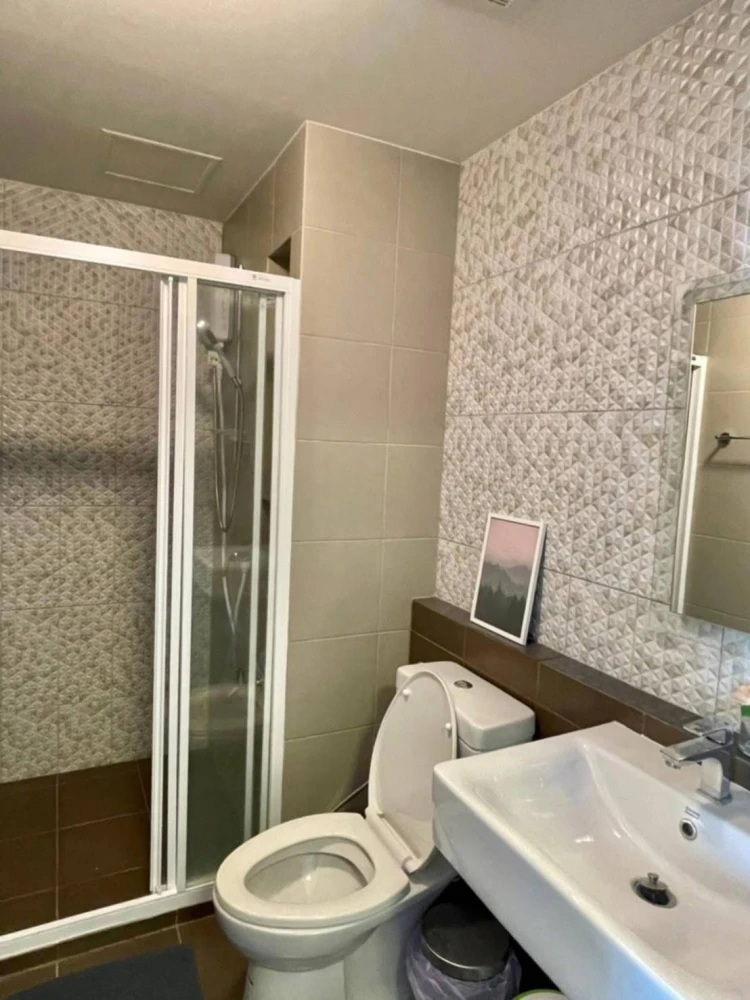 For rent: D Condo Condo Bliss, ready to move in, affordable price, fully furnished + complete electrical appliances. Reserve now before it's too late!