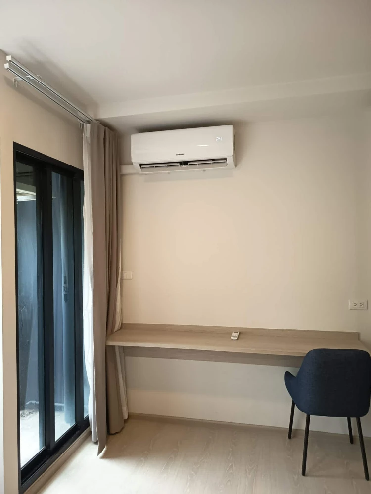 For rent: D Condo Shine Rangsit, 2nd floor, Building B. Fully furnished with appliances, ready to move in with just your suitcase.