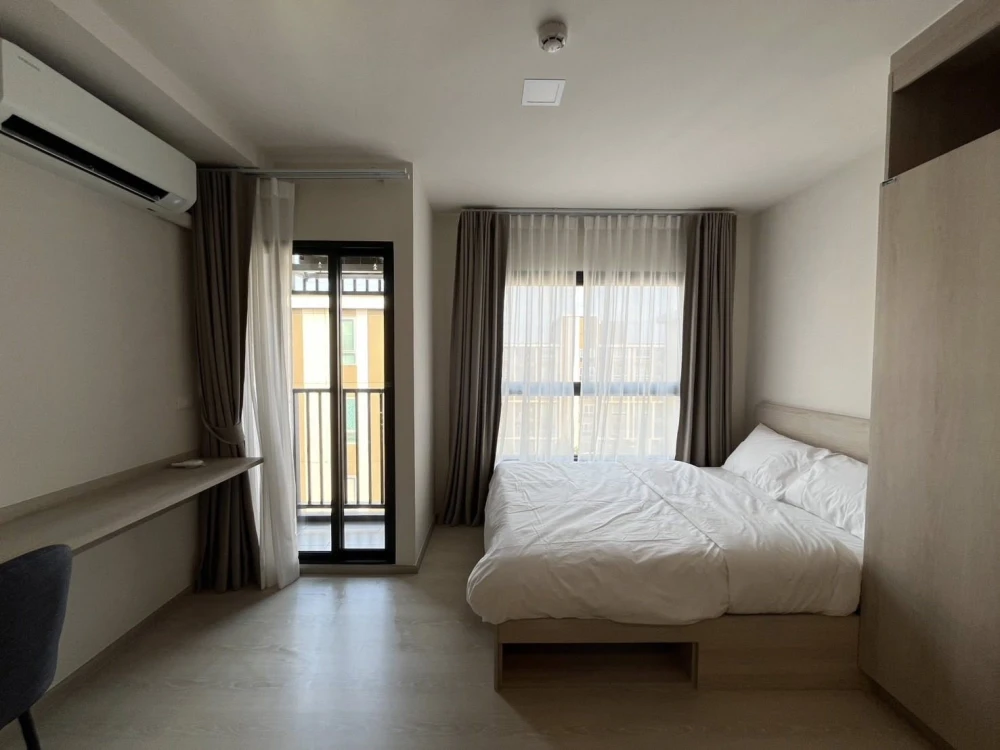 For rent: D Condo Shine Rangsit. Ready to move in, fully furnished with appliances. Book today! Don't miss this opportunity.