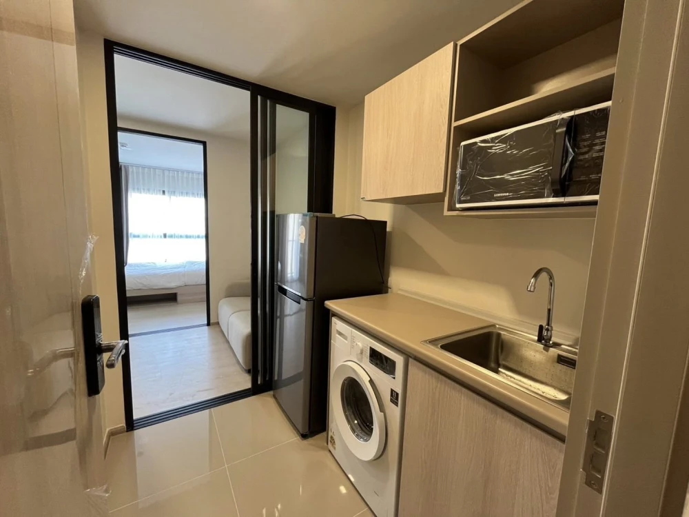 For rent: D Condo Shine Rangsit. Ready to move in, fully furnished with appliances. Book today! Don't miss this opportunity.