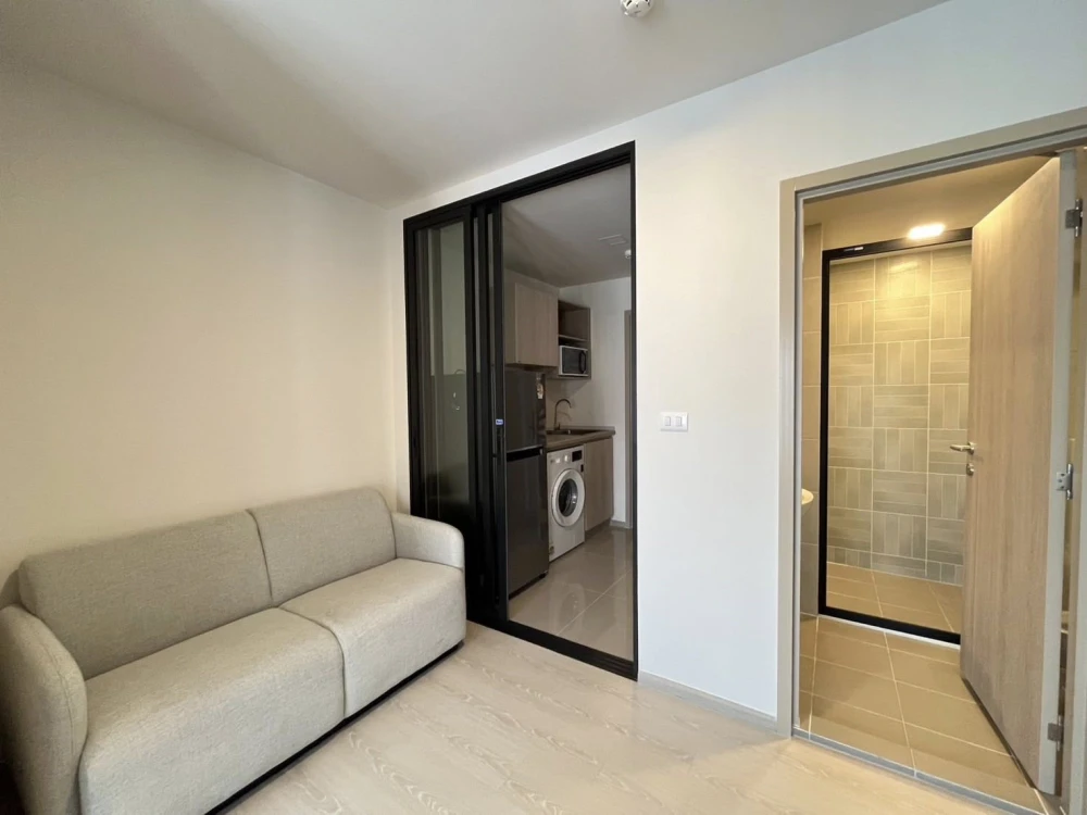 For rent: D Condo Shine Rangsit. Ready to move in, fully furnished with appliances. Book today! Don't miss this opportunity.
