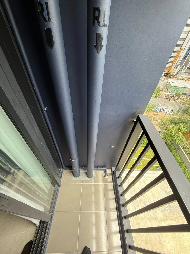 For rent: D Condo Shine Rangsit, Building 1, 6th floor, outside view, good location near Thammasat University, Rangsit. Hurry and reserve now!