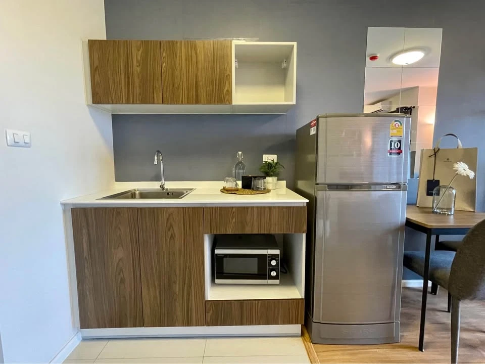 For rent: D Condo Bliss Sriracha, a nice room with complete facilities. Come and reserve it now. Don't miss out.