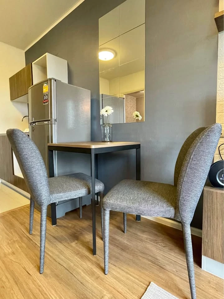 For rent: D Condo Bliss Sriracha, a nice room with complete facilities. Come and reserve it now. Don't miss out.