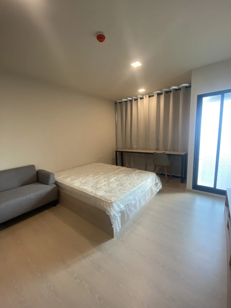 For rent: D Condo Ramkhamhaeng 40. Beautiful, luxurious, and comfortable. Book now!!