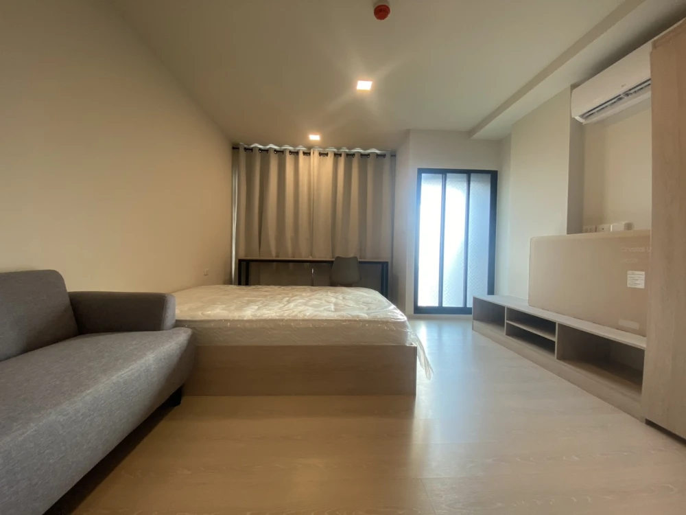For rent: D Condo Ramkhamhaeng 40. Beautiful, luxurious, and comfortable. Book now!!