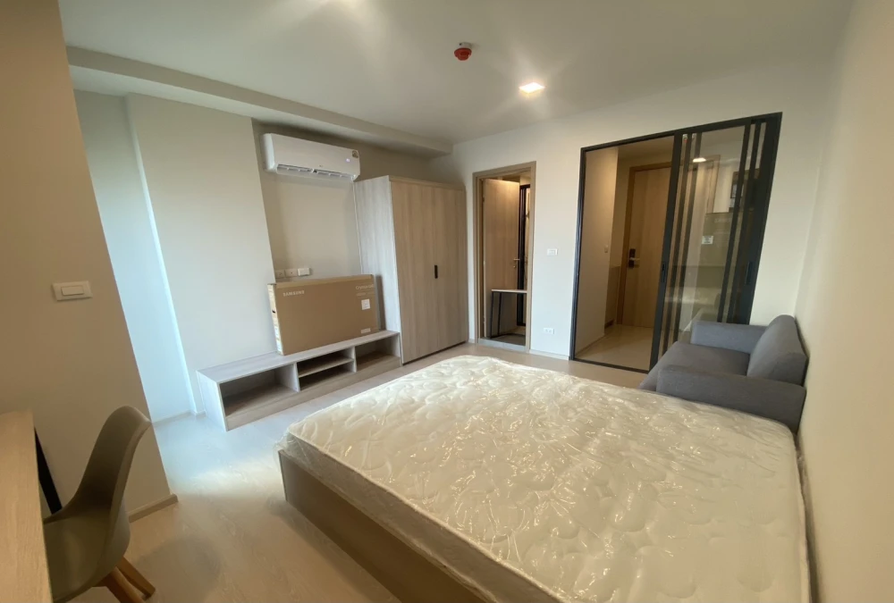 For rent: D Condo Ramkhamhaeng 40. Beautiful, luxurious, and comfortable. Book now!!